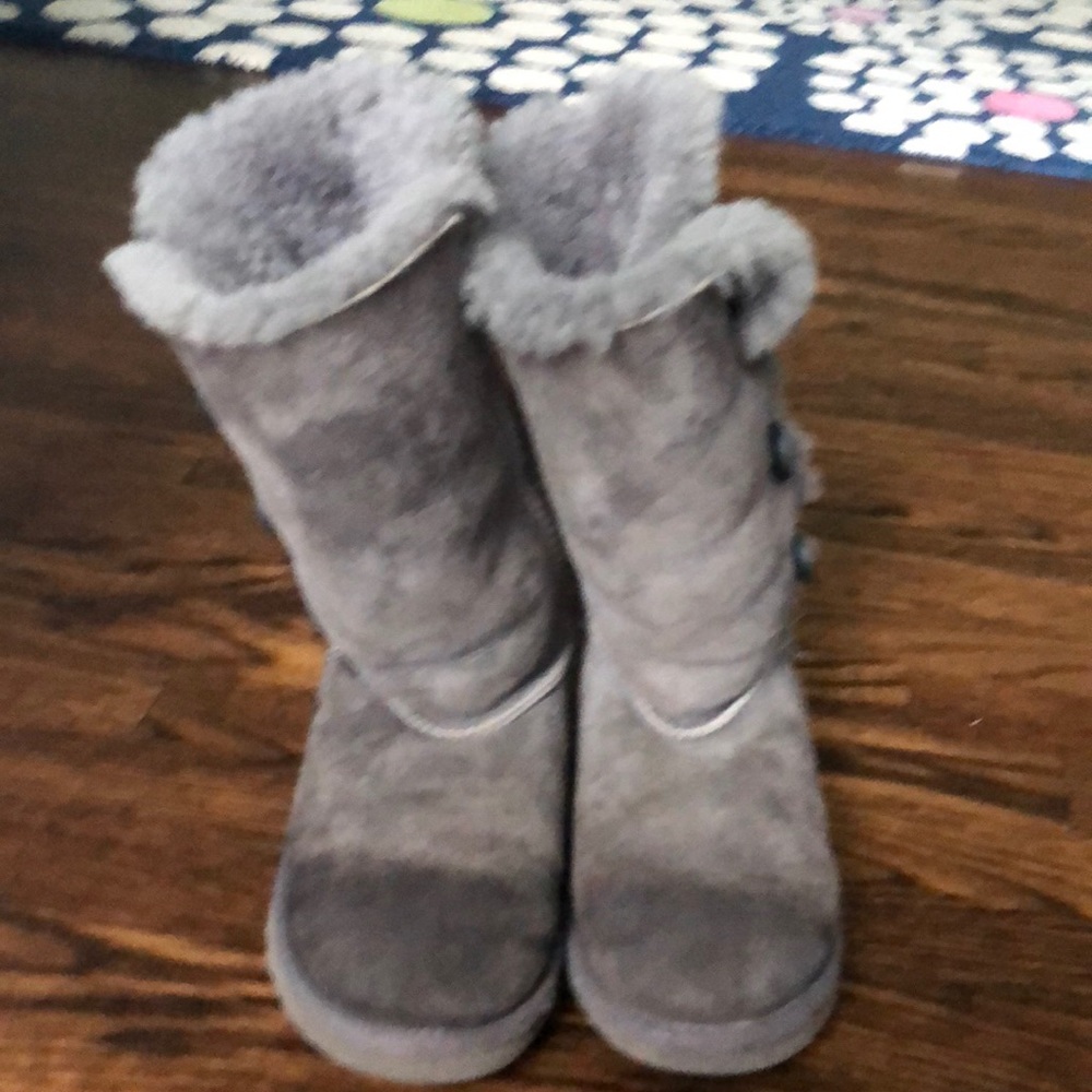 ugg boots - Picture 2 of 3